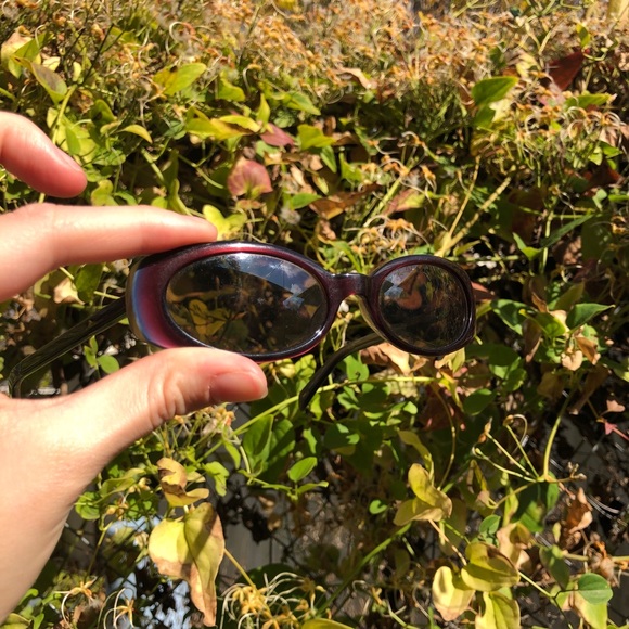 Vintage Tommy Hilfiger Sunglasses - Picture 2 of 4